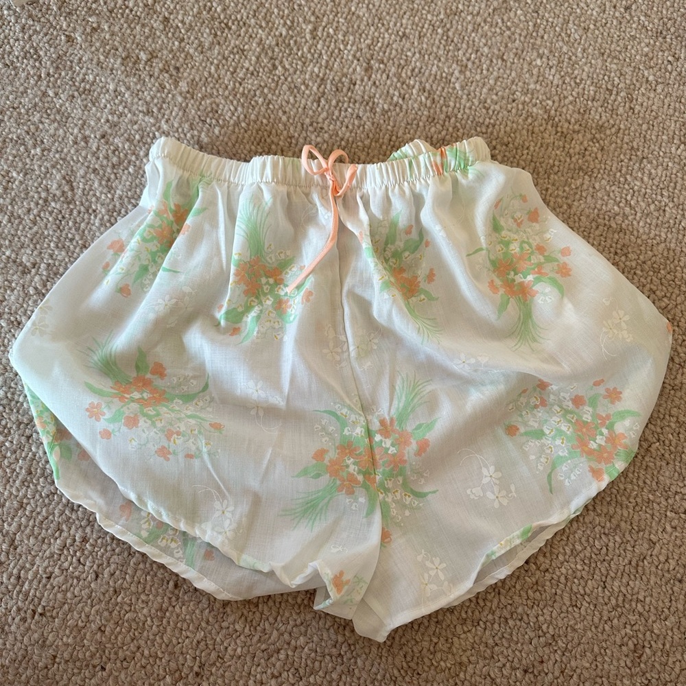 floral handmade shorts 🤍